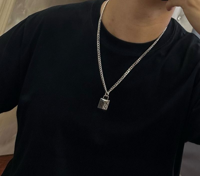 chr1st1an D10r necklaces